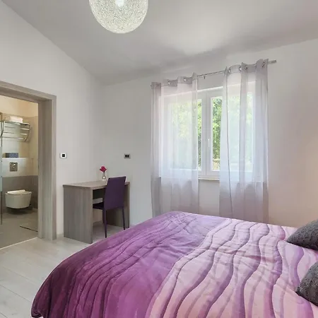 Nana Holiday home Pula